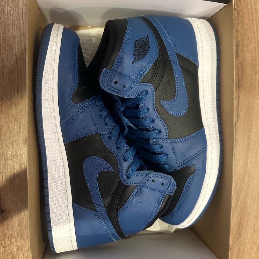 Jordan 1 High ‘Dark Marina Blue’